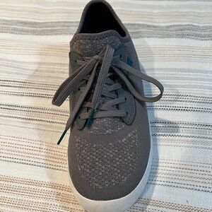 Vessi Weekend sneakers size 9
